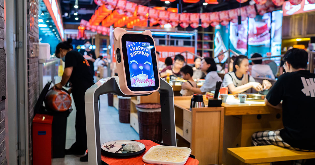 MyBot หุ่นยนต์บริการ โซลูชั่นที่จะทำให้ธุรกิจร้านอาหารใน Chiang Mai Smart City สมาร์ทขึ้นได้อีก